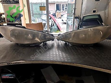 Peugeot 206 Sağ Ön Far çıkma parça