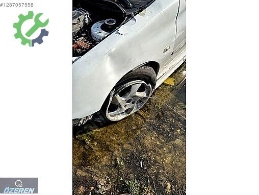 Peugeot 206 Sol Ön Çamurluk çıkma parça