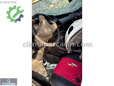 Peugeot 206 Torpido çıkma parça