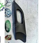 PEUGEOT 407 SAĞ ÖN KAPI CAM DÜĞMESİ ÇERÇEVESİ