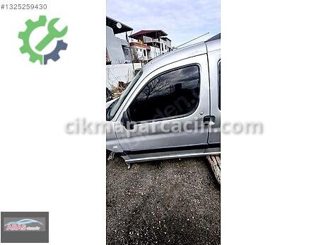 Peugeot Partner Sol Ön Kapı çıkma parça