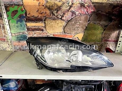 Peugeot 308 Sağ Ön Far çıkma parça