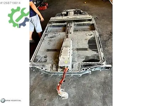 Porsche Taycan Turbo çıkma parça