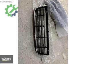Çıkma Volkswagen Jetta Tampon Izgarası