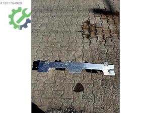 Peugeot 2008 ön tampon demiri 2020-23