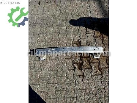 Peugeot 3008 Ön Tampon Demiri çıkma parça