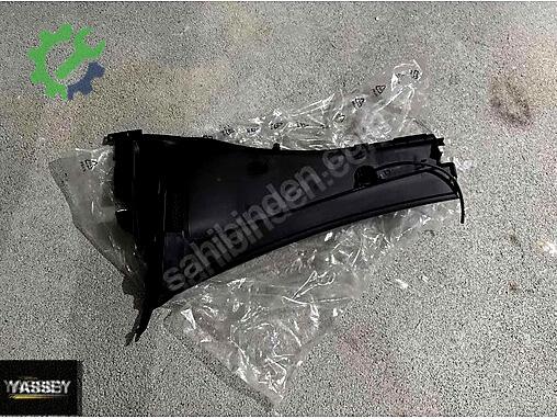 Peugeot 301 Ön Cam Izgarası çıkma parça