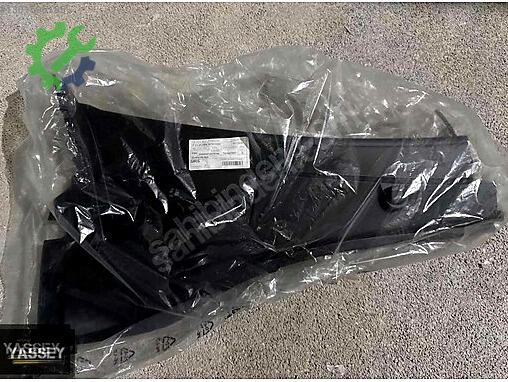 Peugeot 301 Ön Cam Izgarası çıkma parça