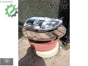 Peugeot 301 sol far