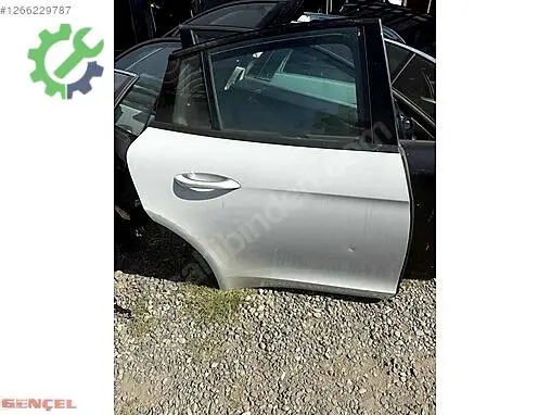 Porsche Panamera Sağ Ön Kapı çıkma parça