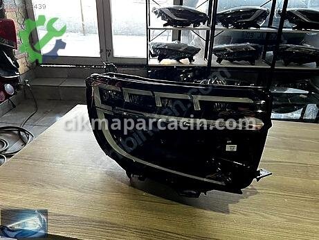 Renault Austral Sağ Ön Far çıkma parça