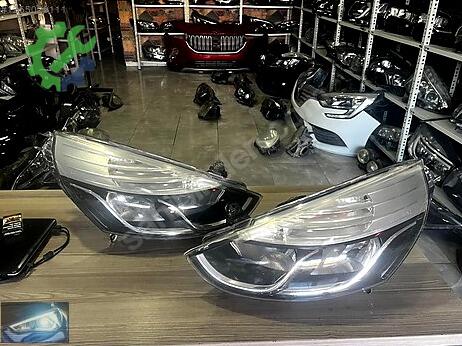 Renault Clio Sağ Ön Far çıkma parça