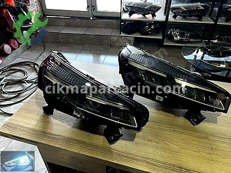 Renault Clio Sağ Ön Far çıkma parça