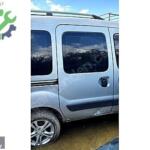 RENAULT KANGOO SAĞ SÜRGÜLÜ KAPI ÖZEREN YEDEK PARÇA 05301368927