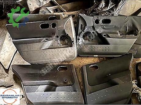 Renault Megane Kapı Döşemesi çıkma parça
