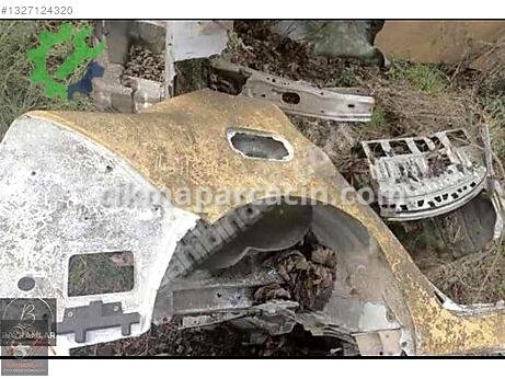 Renault Megane Sağ Arka Çamurluk çıkma parça