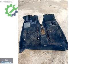 RENAULT MEGANE 2 TABAN HALISI ÖZEREN YEDEK PARÇA 05301368927