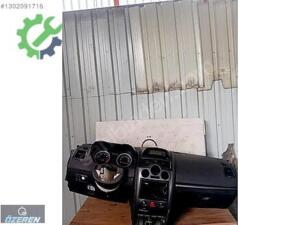 RENAULT MEGANE 2 TORPİDO ÖZEREN YEDEK PARÇA 05301368927