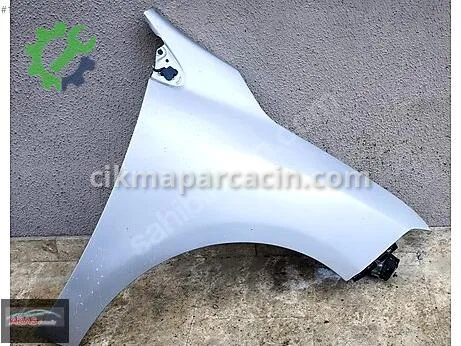 Renault Megane Sağ Ön Çamurluk çıkma parça