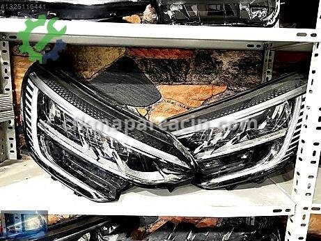 Renault Megane Sağ Ön Far çıkma parça