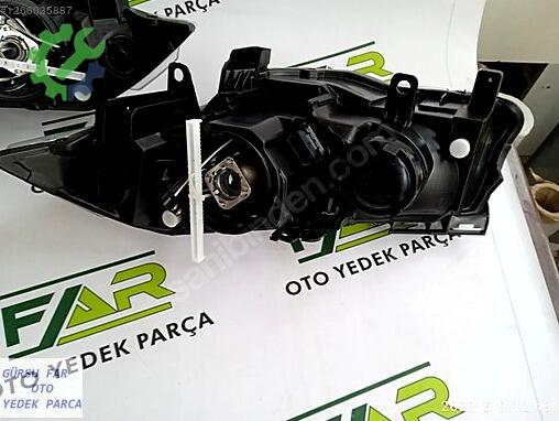 Renault Megane Sağ Ön Far çıkma parça