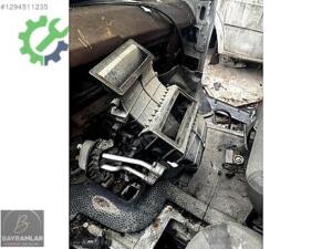 RENAULT TRAFİC 2 KALORİFER KAZANI