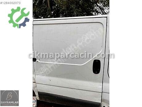 Renault Trafic Sağ Kapı çıkma parça