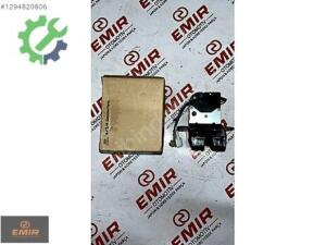 Kia Rio Orijinal Sıfır HB Tampon Tutacağı 81230-1W210