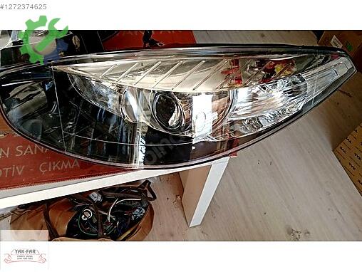 Renault Fluence Sağ Ön Far çıkma parça