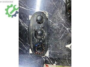 Renault Clio Kalorifer Kontrol Paneli Çıkma (3. Adet)