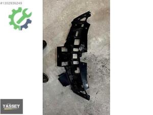 Renault Clio Orijinal Çıkma Tampon Tutacağı