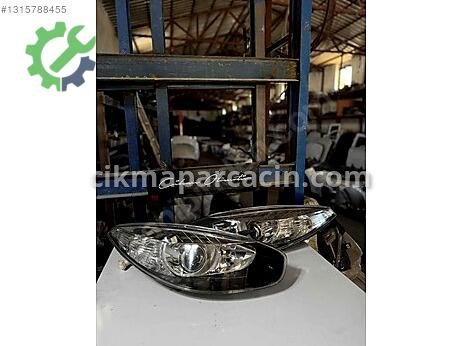 Renault Fluence Sağ Ön Far çıkma parça