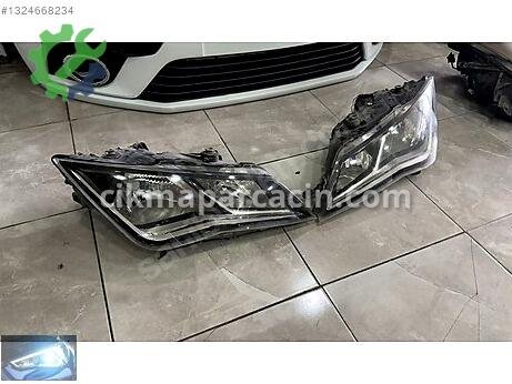 Seat Leon Sağ Ön Far çıkma parça