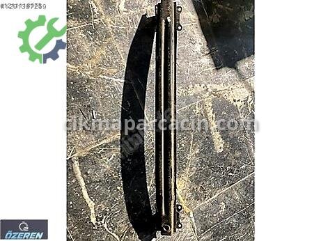 Seat Leon Arka Tampon Demiri çıkma parça