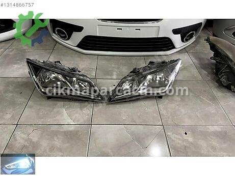 Seat Leon Sağ Ön Far çıkma parça