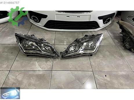 Seat Leon Sağ Ön Far çıkma parça