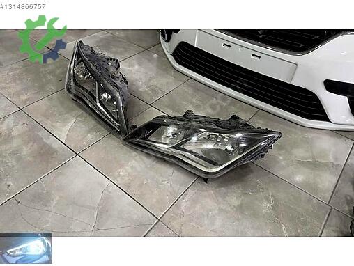 Seat Leon Sağ Ön Far çıkma parça