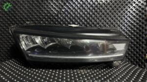 SKODA OCTAVİA SAĞ FAR