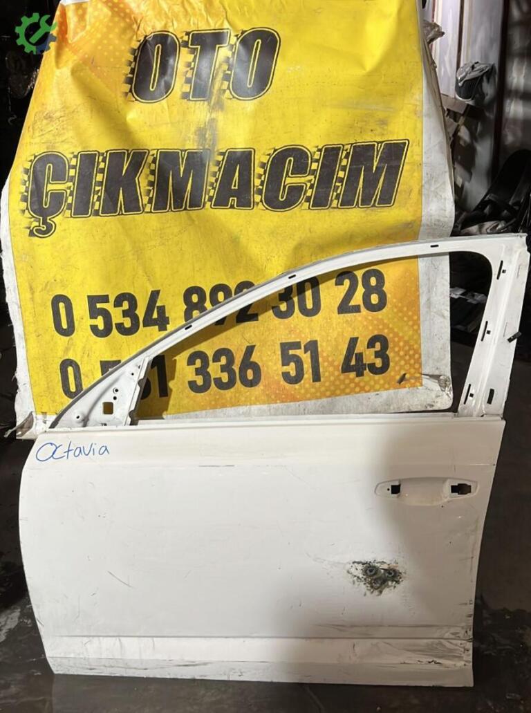 Skoda Octavia Sol Ön Kapı çıkma parça