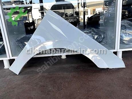 Skoda Kamiq Sağ Çamurluk çıkma parça