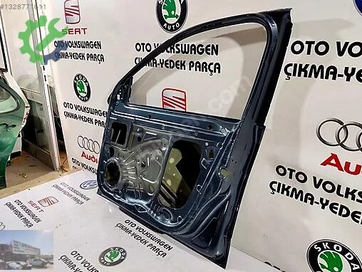 Skoda Octavia Sağ Ön Kapı çıkma parça