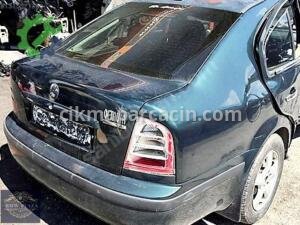SKODA OCTAVİA ÇIKMA ORİJİNAL BAGAJ KAPAĞI