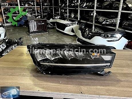 Skoda Octavia Sağ Ön Far çıkma parça