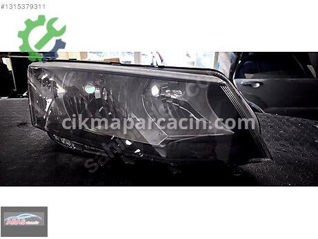 Skoda Octavia Sağ Ön Far çıkma parça