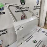 SKODA RAPİD SAĞ ÖN KAPI ÇIKMA