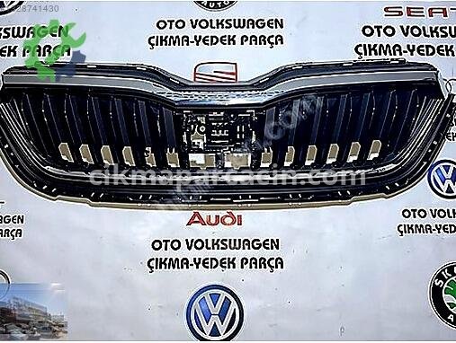 Skoda Scala Ön Panjur çıkma parça