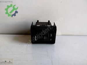 SKODA SÜPERB FAR YÜKSEKLİK AYAR DÜĞMESİ 3T0 941 333