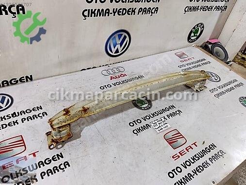 Skoda Superb Arka Tampon Demiri 3T5807305 çıkma parça