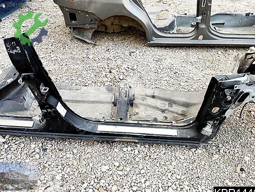 Skoda Superb Sağ Ön Marşpiyel Sacı çıkma parça