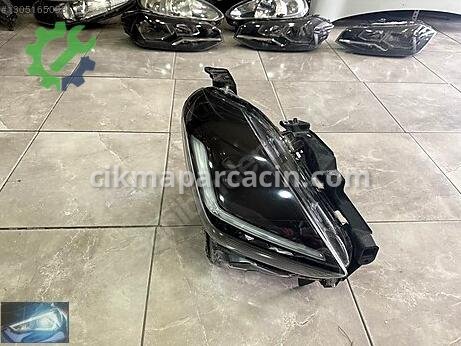 Suzuki Swift Sağ Ön Far çıkma parça